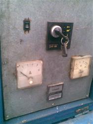 GROUPE ELECTROGENE D OCCASION DE  10 KVA LOMBARDINI armoire de commade manuel 