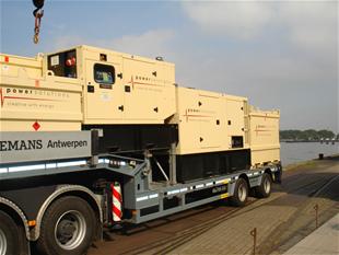 Agent Powers solutions, location groupes �lectrog�nes 50 hz, de 20 � 5000 kVa Porte char avec bras de grue autonome pour le d�chargement