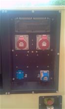 TABLEAU DE RACCORDEMENT PRISES ELECTRIQUES - 220/440 V TRI - 