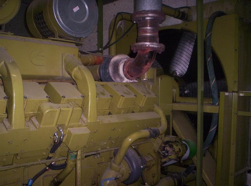 Centrale Cummins 3 × 1000 kVA d'occasion, couplables (export)