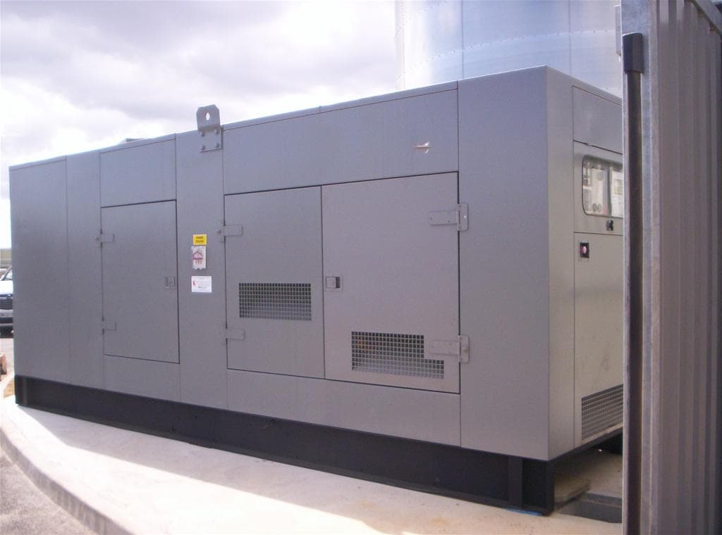 Centre Leclerc Pleumeleuc — groupe 700 kVA SDMO d'occasion