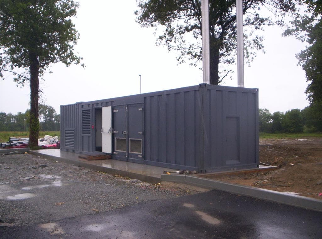 Les Gavottes à Lanvallay — groupe 1100 kVA en conteneur