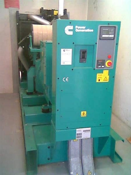 Disneyland Paris — groupe 330 kVA Cummins neuf