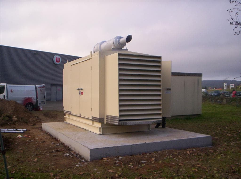 Super U Plogonnec — groupe 550 kVA Cummins d'occasion