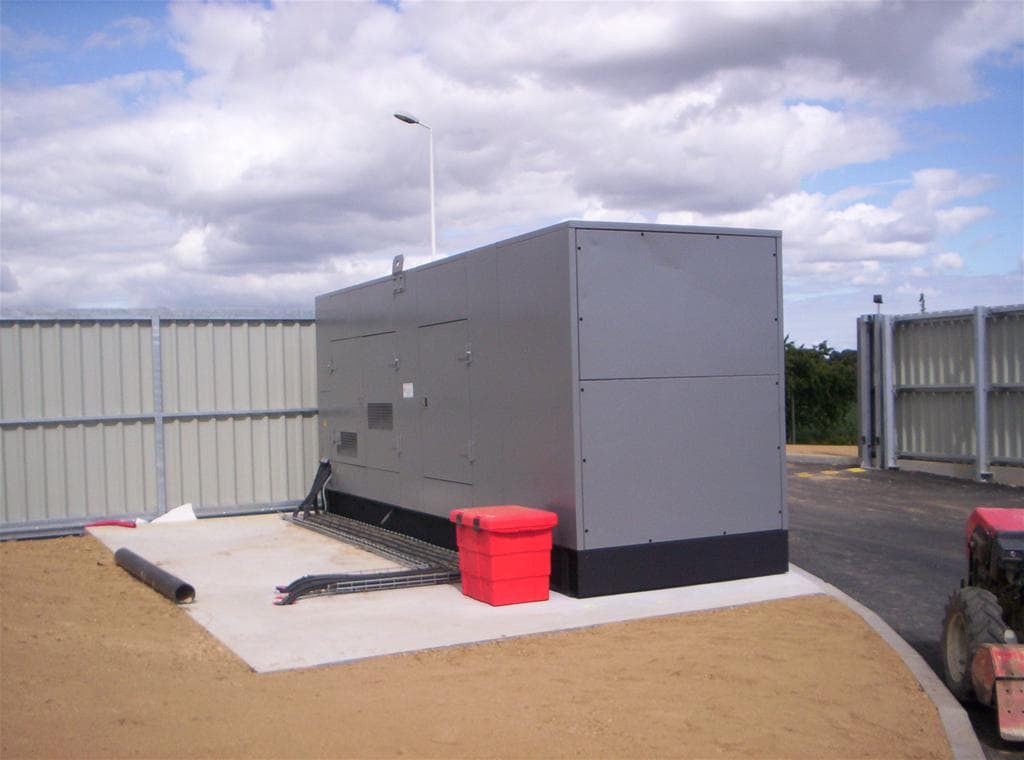 Centre Leclerc Pleumeleuc — groupe 700 kVA SDMO d'occasion